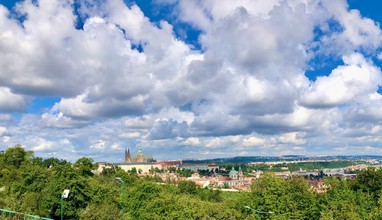 Oběd nad Prahou: Nebozízek